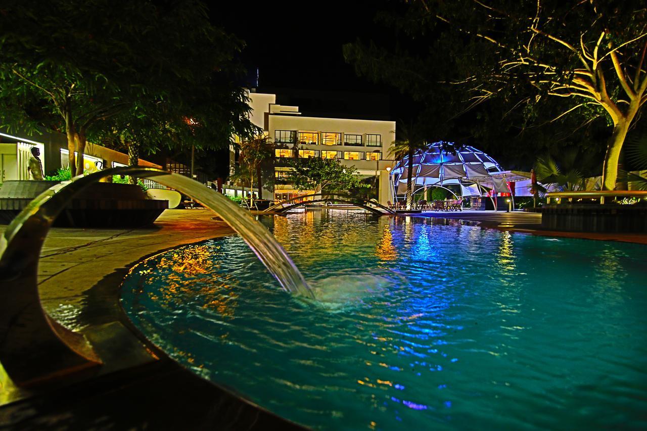 The Emerald Club ,Rajkot Exterior foto